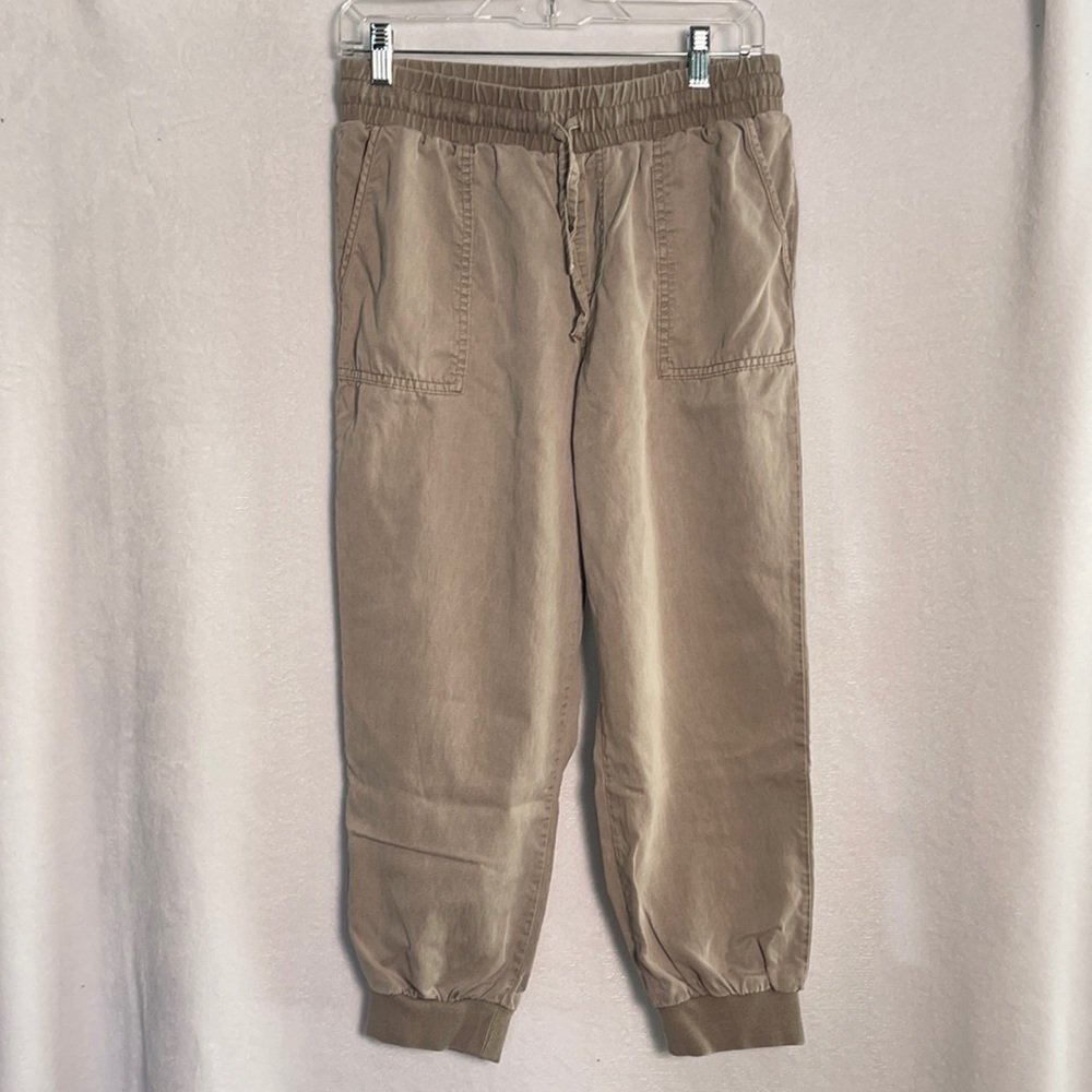 Maurices Tan Cropped Weekender Jogging Pants